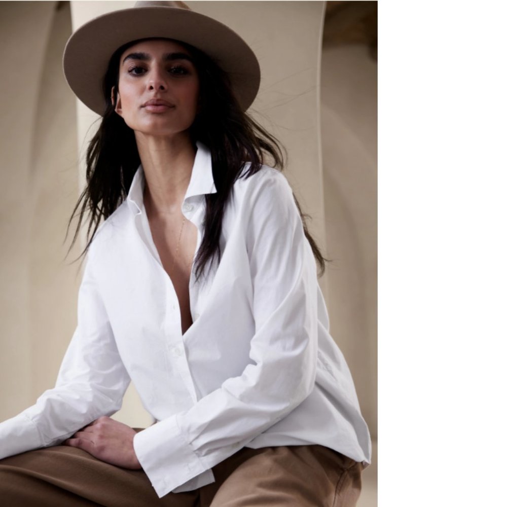 NWT Banana Republic Classic White Shirt - Size L